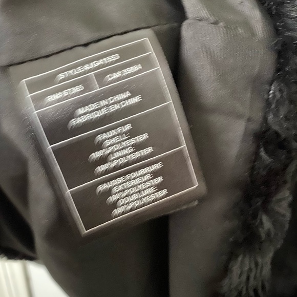 BLACK FAUX FUR VEST - Picture 3 of 6